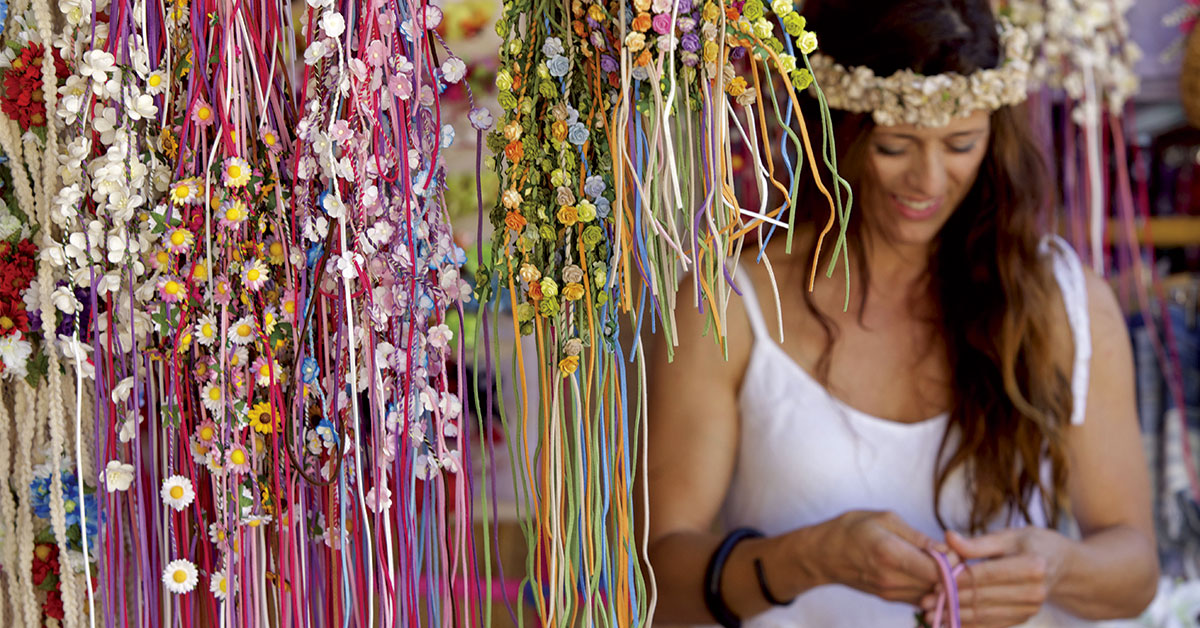 corona de flores de mercadillo las dalias