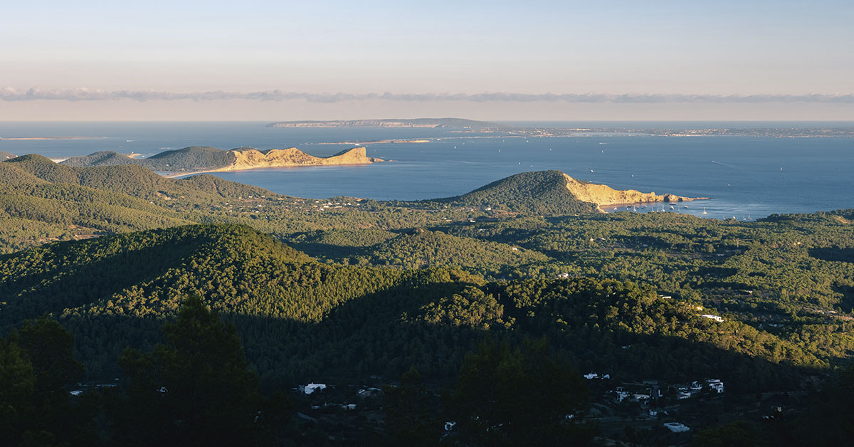 vistas de ibiza y formentera desde sa talaia