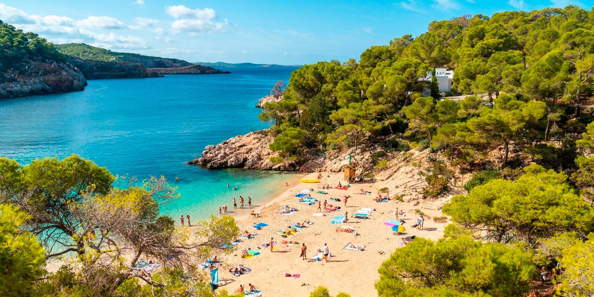 The 10 best beaches in Ibiza to enjoy a refreshing swim