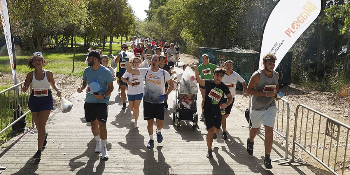 Plogging Tour vuelve a Ibiza. El deporte de moda es un elemento clave para la transformación social